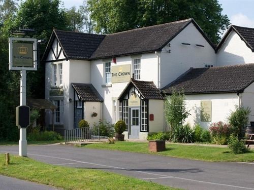 The Crown At Broad Hinton Hotel ภายนอก รูปภาพ